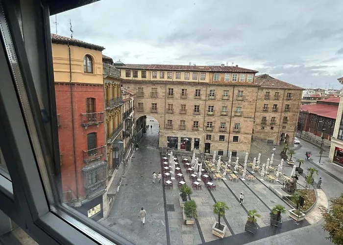 Iii Junto A Plaza Mayor Apartment